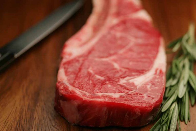 Picture of a rib steak