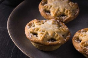 Can Dogs Have Mince Pie